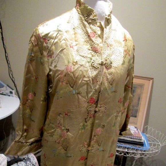 Vintage SOLZ SQUIRREL Chinese Golden Satin Brocade Dress Gown Robe Frog Buttons - Picture 9 of 10
